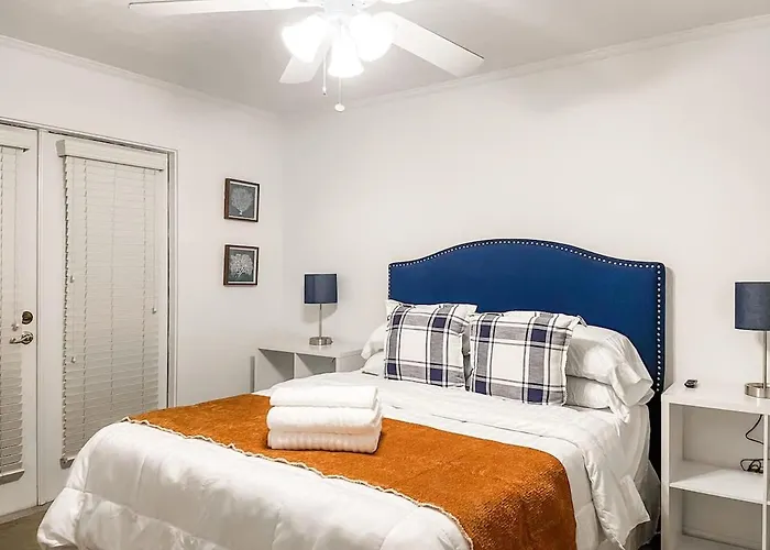 Tally Town Gem 2bdr 2 Ba Townhome